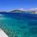 Apartament And Porto Ražanj