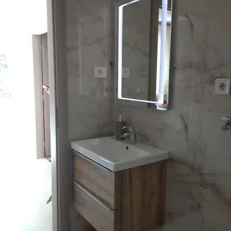 And Porto Apartment Razanj