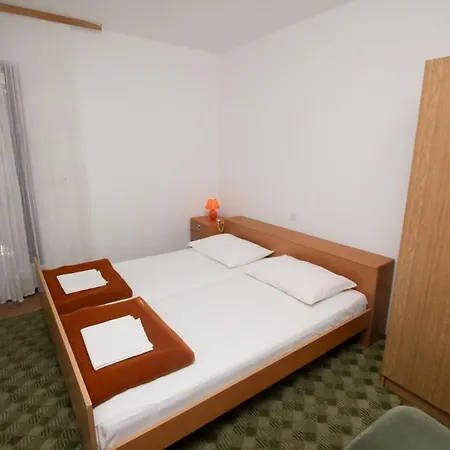 And Porto Apartment Razanj