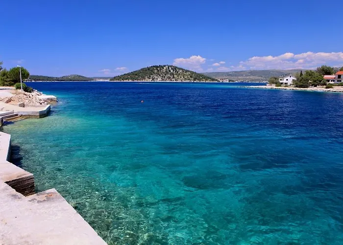 Apartmán And Porto Ražanj